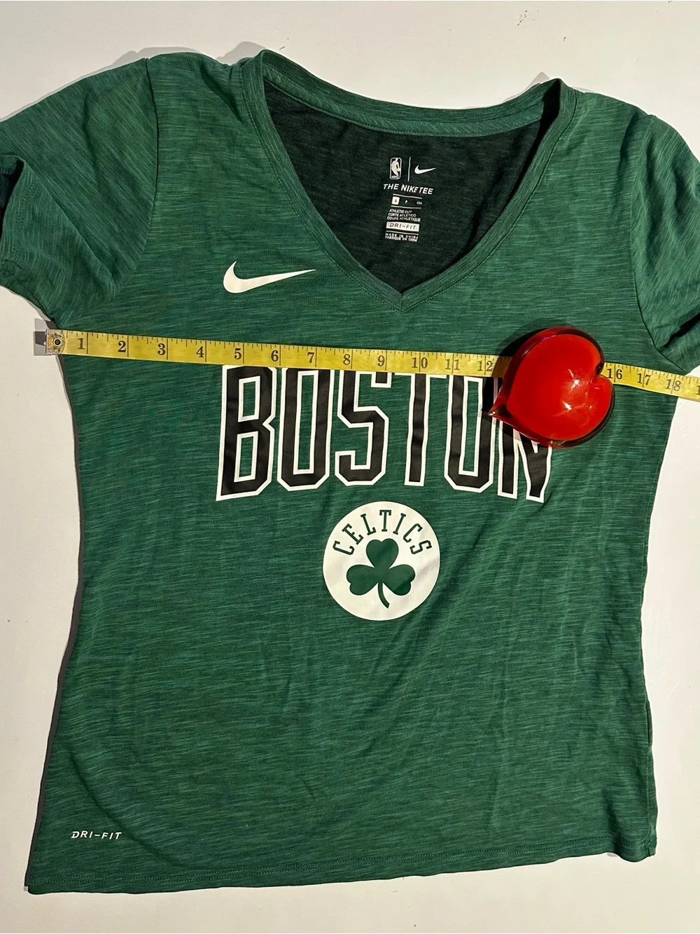 Nike Women's Boston Celtic V-Neck T Shirt Sz Small Green Shamrock St. Patricks